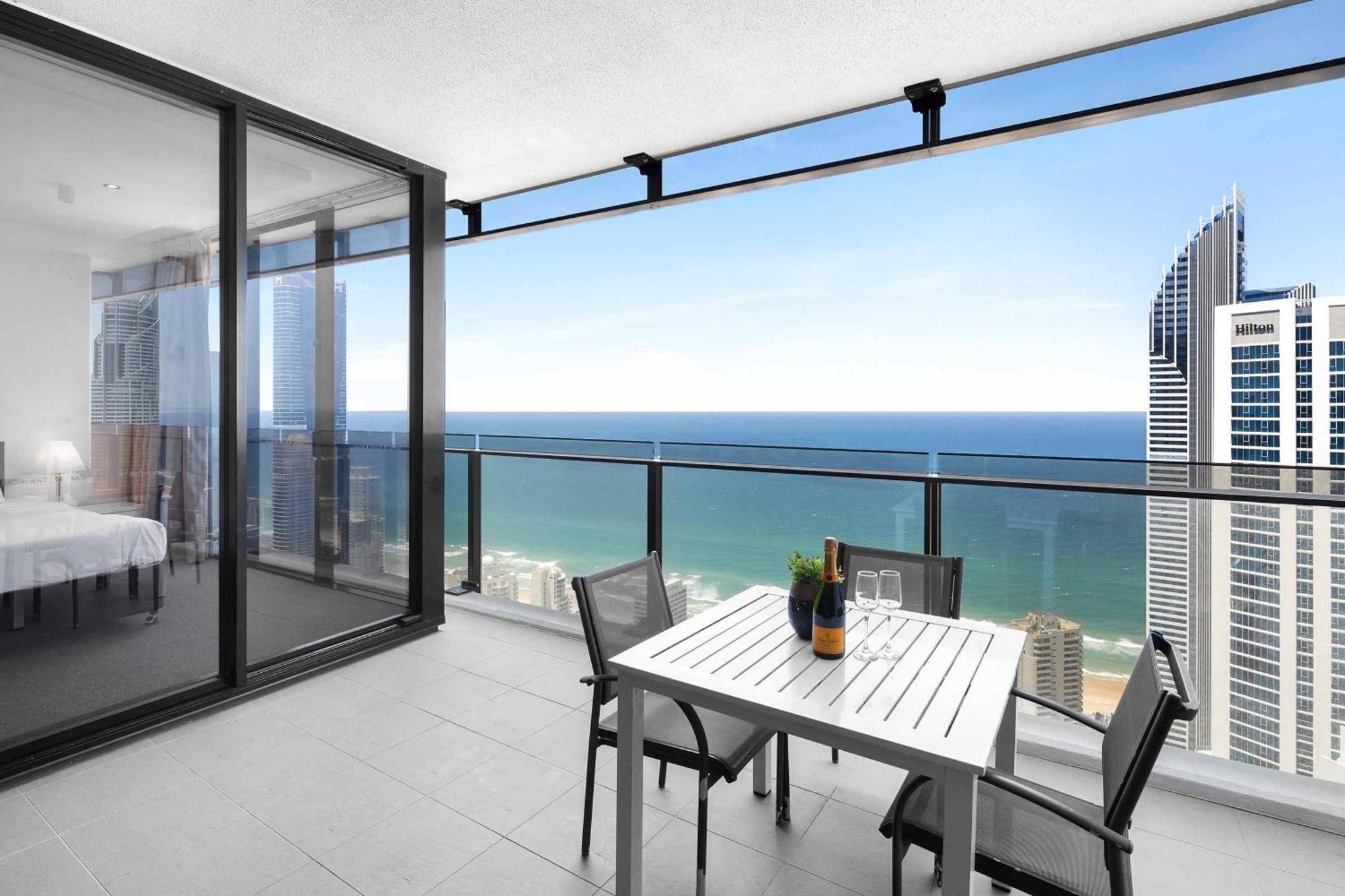 Holiday Holiday Circle On Cavill Apartments Gold Coast Oda fotoğraf