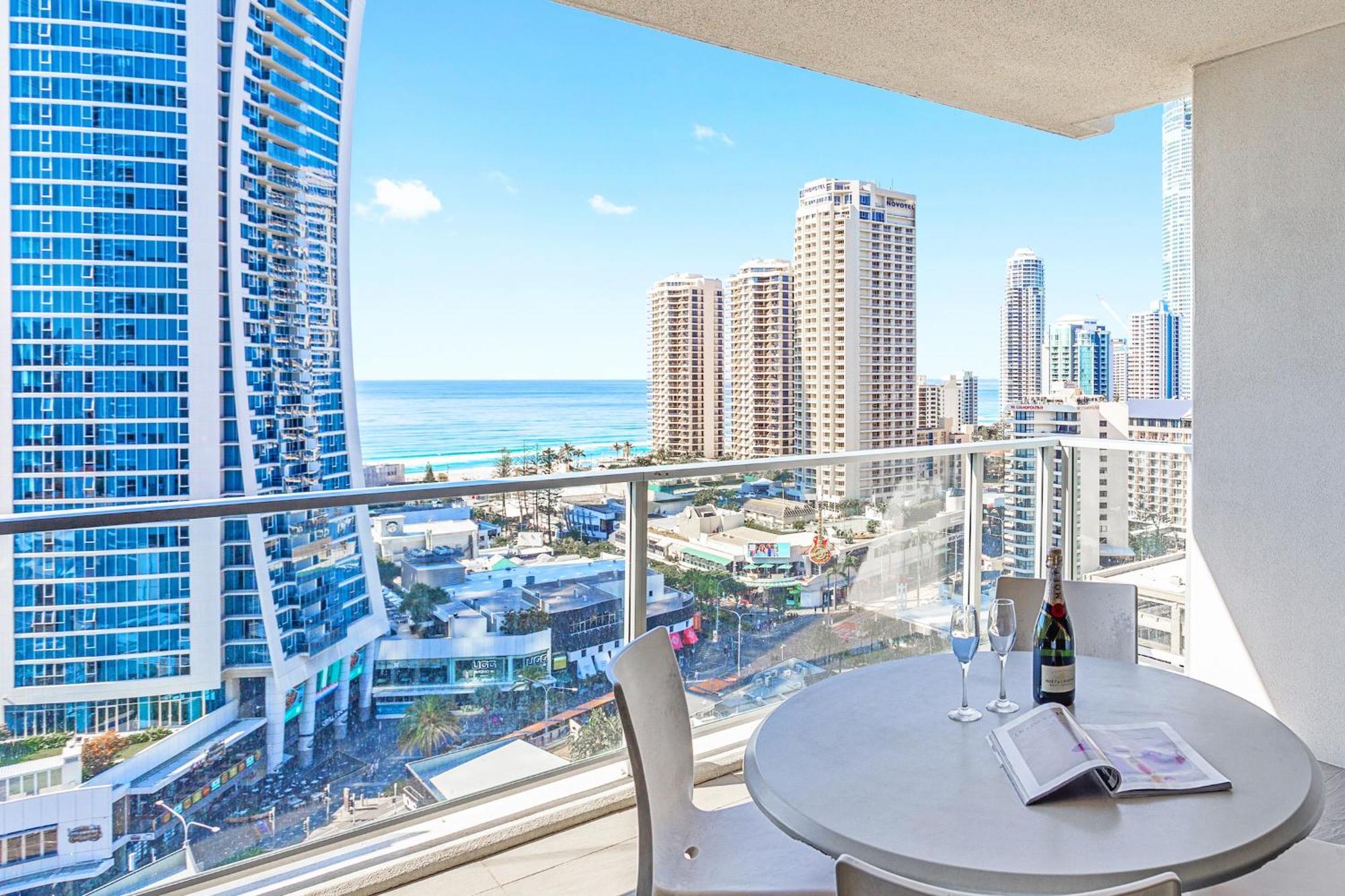 Holiday Holiday Circle On Cavill Apartments Gold Coast Oda fotoğraf